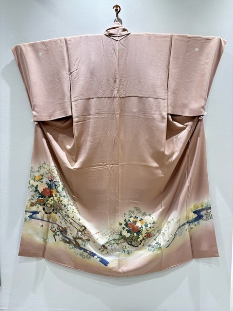 Colored kimono, pink, Kotobuki-ori weave, flowing water and flower cart pattern, gradation dyeing, gold thread [4570191714735]