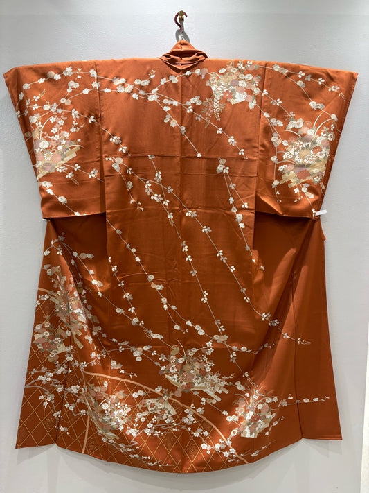 橙　オレンジ　薄茶　花筏文　菊　梅　駒刺繍　金彩［4570191718481］