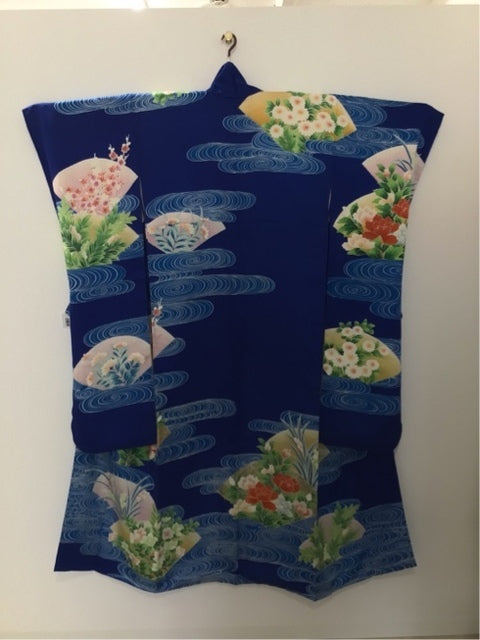 Blue, lapis lazuli, flowing water, fan, peony, camellia, chrysanthemum, plum blossom, gold and silver thread, gold leaf [4570191656714]