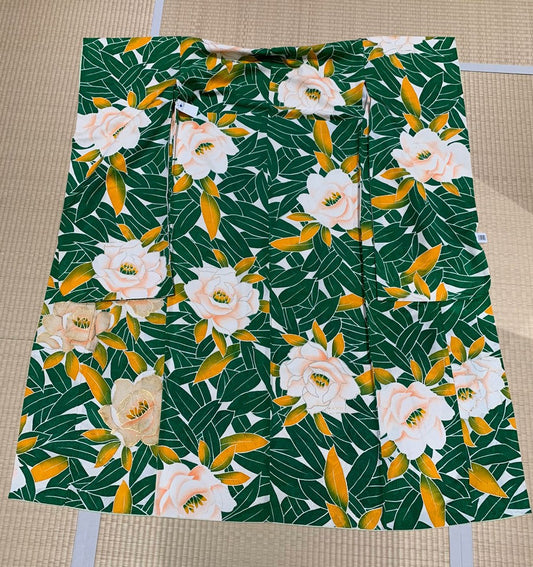 Furisode (long-sleeved kimono) in pink beige with gold camellia and green leaf pattern [4570191650453]
