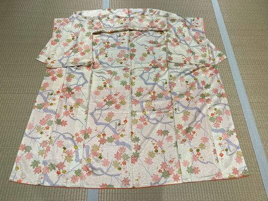 Small patterned kimono, cream background, maple leaves and plum blossoms [4570191650774]