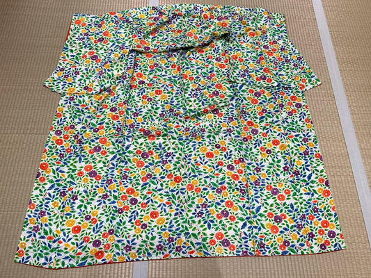 Small patterned fabric, white background, chrysanthemum and bellflower design [4570191650958]