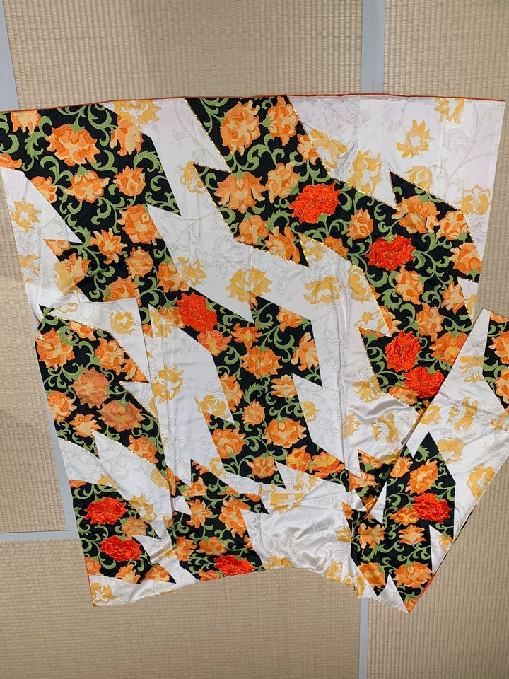 振袖　朱赤芍薬　黒　白　金駒 [4570191651740]