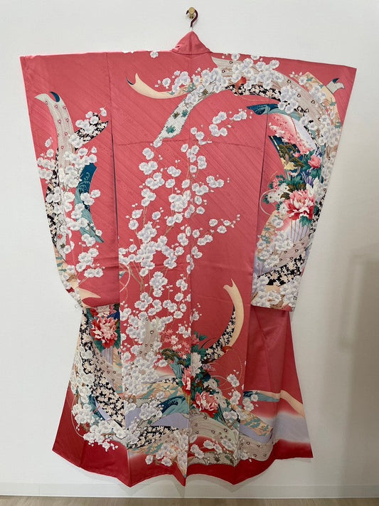 Pink furisode kimono with a design featuring a noshi (decorative paper strip), phoenix, peony, pine, and bellflower motifs [4570191656035]