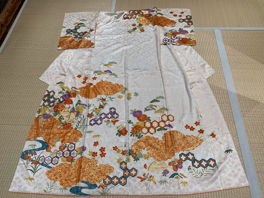 白　菊　金駒　花柄 [4570191658909]